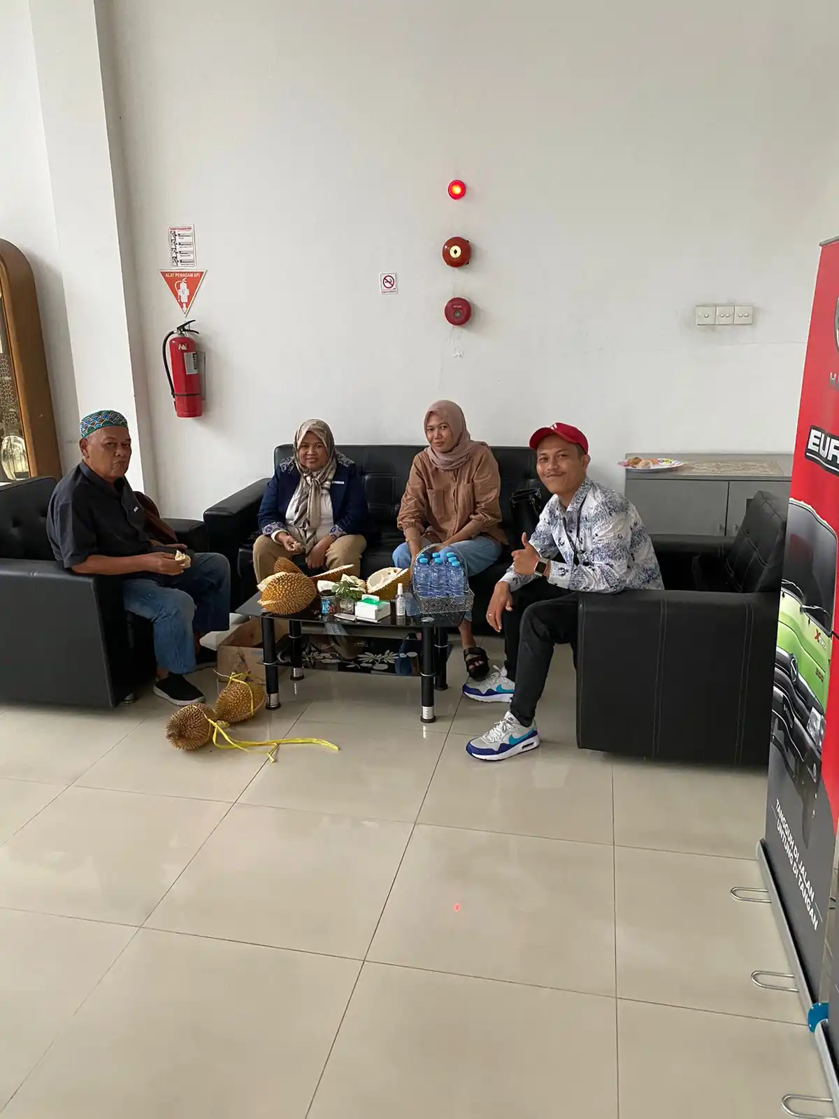 Deal Hino Surabaya 16 (marketing zaky)