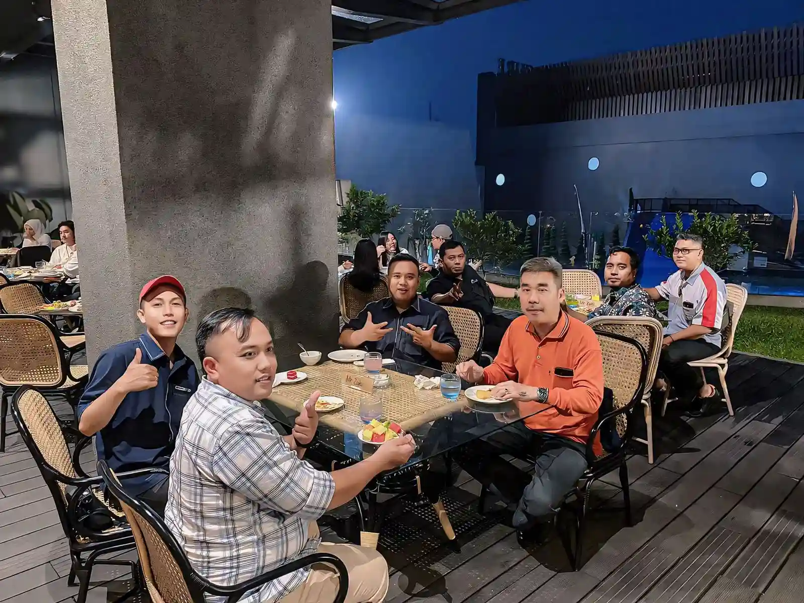 Deal Hino Surabaya 31 (marketing zaky)